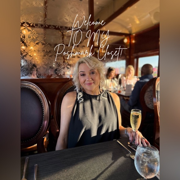 Welcome To My Poshmark Closet! - Picture 1 of 4